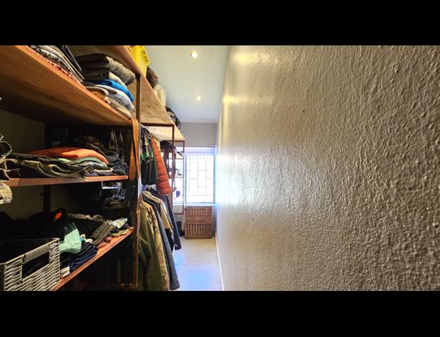 3 BEDROOM TOWNHOUSE FOR SALE IN MORELETA PARK